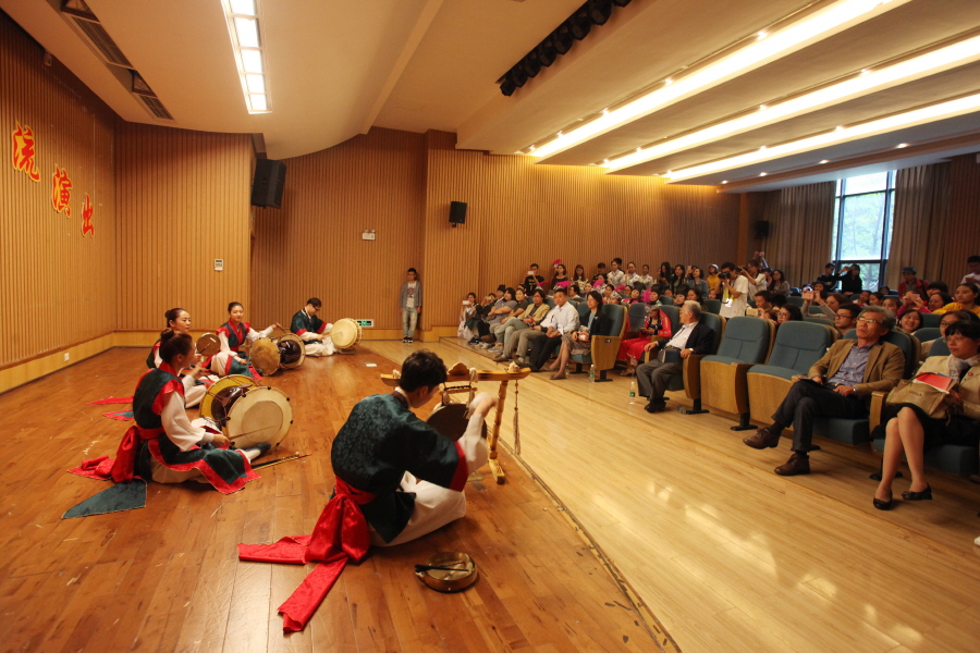 크기변환_삼도사물놀이 공연-중국 사천성 성도시 성도사범대학 강당.jpg